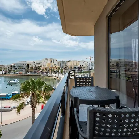 Seaview Escape Summer Nights ゲストハウス マルサスカーラ