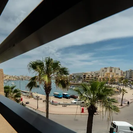 Seaview Escape Summer Nights マルサスカーラ