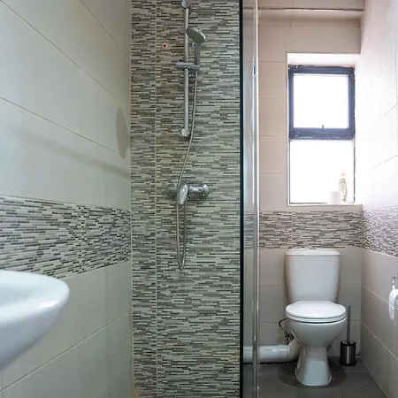 Seaview Escape Summer Nights マルサスカーラ