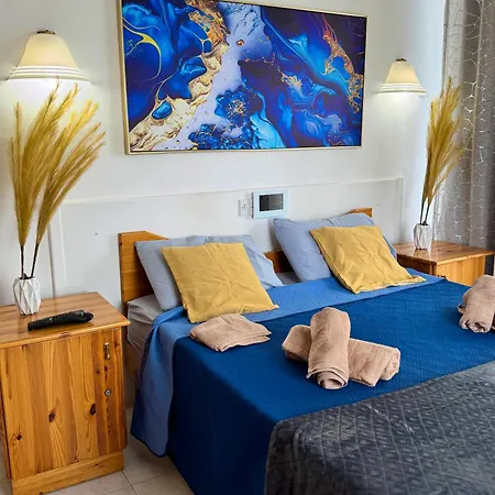 Seaview Escape Summer Nights マルサスカーラ