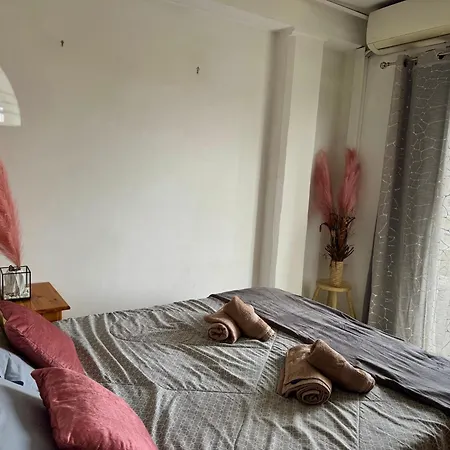 Seaview Escape Summer Nights ゲストハウス