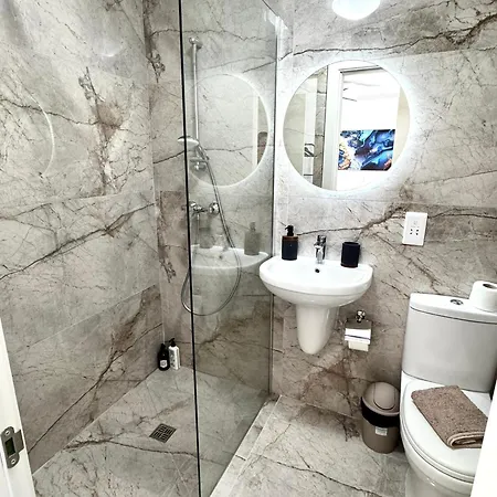 Seaview Escape Summer Nights ゲストハウス