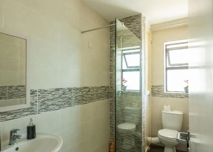 Гостевой дом Seaview Escape Summer Nights 3*