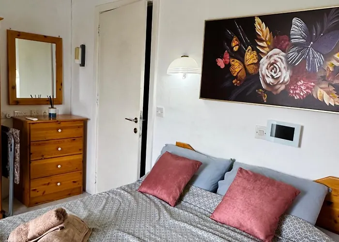 Seaview Escape Summer Nights Гостевой дом Марсаскала